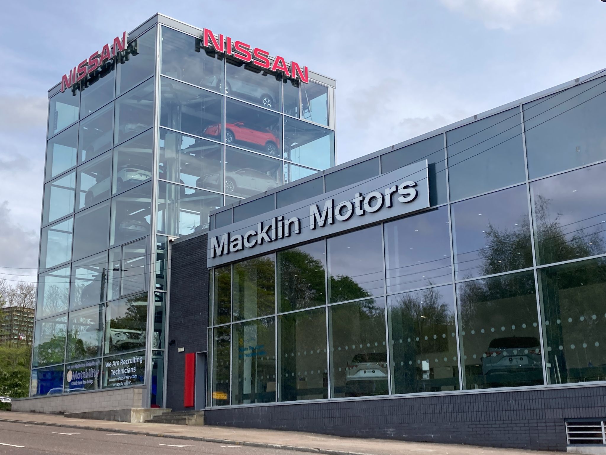Macklin Motors Nissan Glasgow Central Car dealership in Glasgow